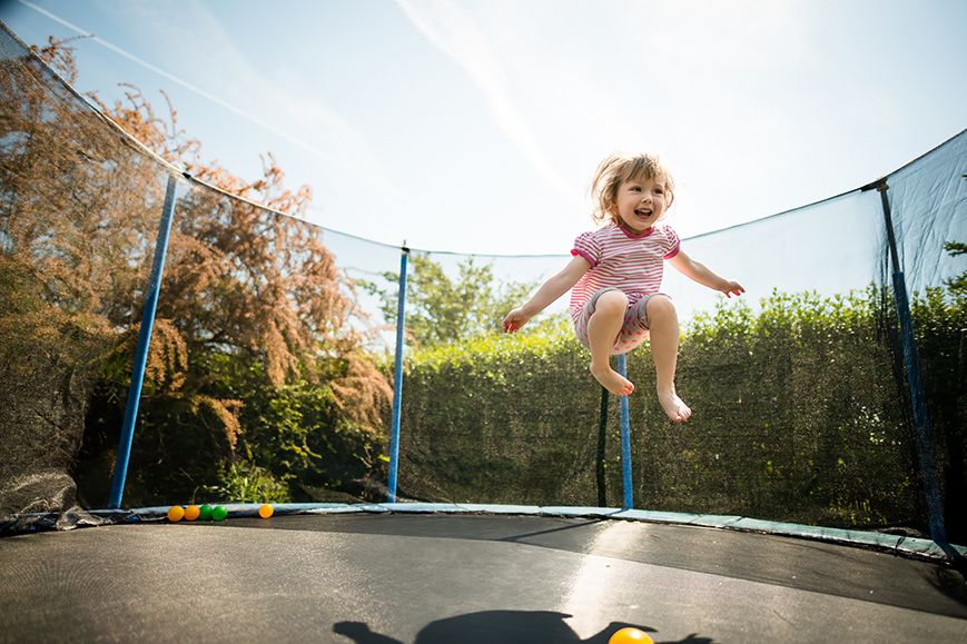 Undgå trampolinskader Få gode råd Aros Forsikring