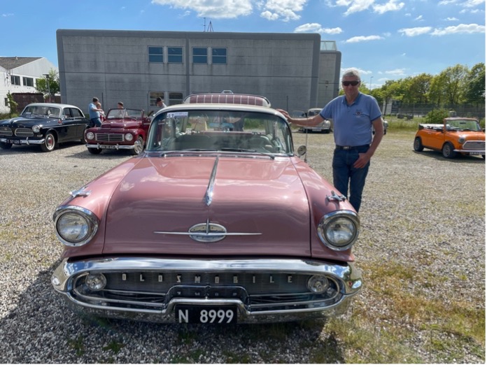 Otte og et halvt år tog det Evald  Kirkegaard at færdigrestaurere sin Oldsmobile 1957.